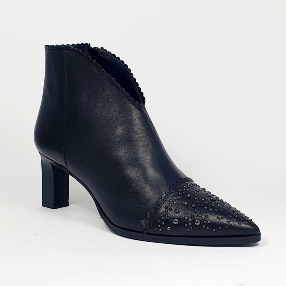 Javiera Booties Boots 2201 Studs Leather Ankle Boots Pointy Toe Heel Zip Spain - Picture 2 of 16